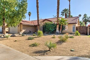 Interior - 2 Mi to Coachella: Indio Getaway w/ Outdoor Oasis! (Indio)