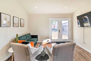 Interior - 2 Mi to Coachella: Indio Getaway w/ Outdoor Oasis! (Indio)