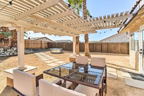 Interior - 2 Mi to Coachella: Indio Getaway w/ Outdoor Oasis! (Indio)