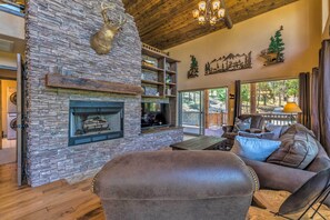 House (3 Bedrooms) | Interior - Quiet Ruidoso Cabin w/ Deck & Private Hot Tub (Ruidoso)