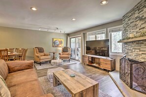 Apartment (2 Bedrooms) | Interior - Cozy Vail Condo ~ 4 Mi to Vail Ski Resort! (Vail)