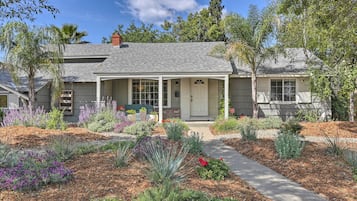 House (2 Bedrooms) | Front of property