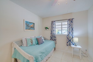 House (3 Bedrooms) | Interior - 'laurel on the Lakes' Floral City Escape w/ Canoe! (Floral City)