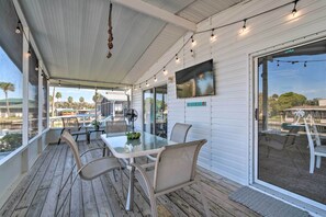 House (3 Bedrooms) | Interior - Boat Dock & Porch: Riverfront Retreat in Homosassa (Homosassa)