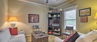 Fayetteville Apt by Univ of Arkansas Campus!