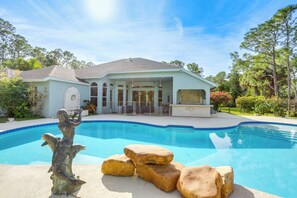 Interior - Huge Pool & Yard: Florida Family Home (Loxahatchee)