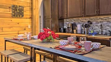 Apartment (0 Bedroom) | Interior