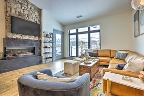 Apartment (3 Bedrooms) | Interior - Condo w/ Mountain Views in Heart of Downtown! (Winter Park)