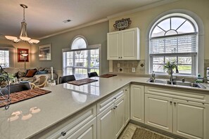 Private kitchen - Lovely Myrtle Beach Retreat - Near Golf Course! (Myrtle Beach)