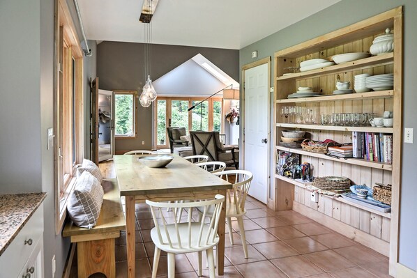 House (3 Bedrooms) | Interior