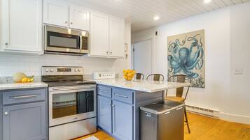 Apartment (1 Bedroom) | Interior