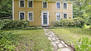 House (3 Bedrooms) | Front of property
