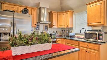 Microwave, oven, stovetop, blender