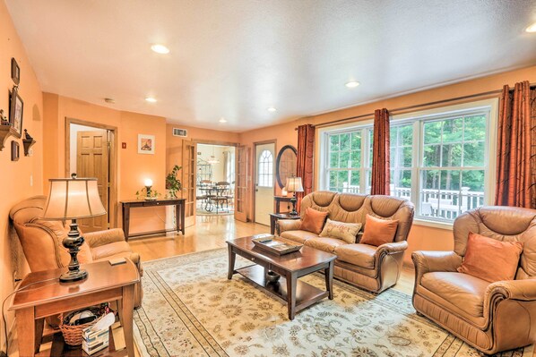 House (3 Bedrooms) | Interior