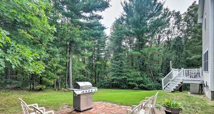 Granby Home w/ Deck < 1/2 Mi to Aldrich Lake!