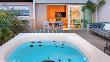 Suite Royale | Bain à remous privé