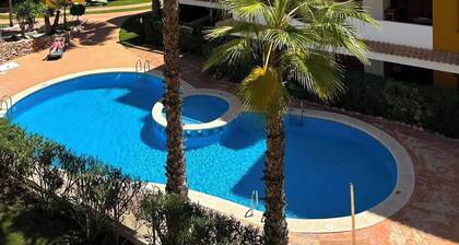 Oasis de Paix à Torrevieja – Résidence Prestige, 3 Piscines & 2 min de la Mer