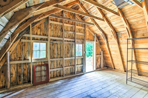 Quaint Sister Bay Studio w/ Large Backyard!