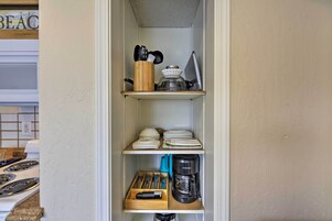 Apartment (0 Bedroom) | Interior