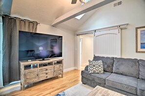 House (6 Bedrooms) | Interior