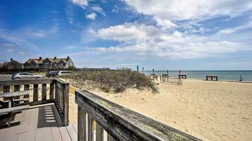 House (6 Bedrooms) | Interior