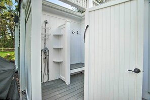 Interior - Walk to Beach: Home w/ Grill in South Yarmouth (South Yarmouth)