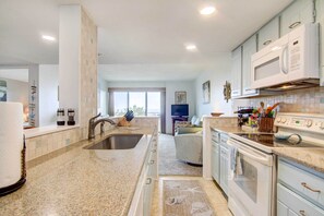 Apartment (2 Bedrooms) | Private kitchen - Beachfront Ocean City Vacation Rental Condo! (Ocean City)