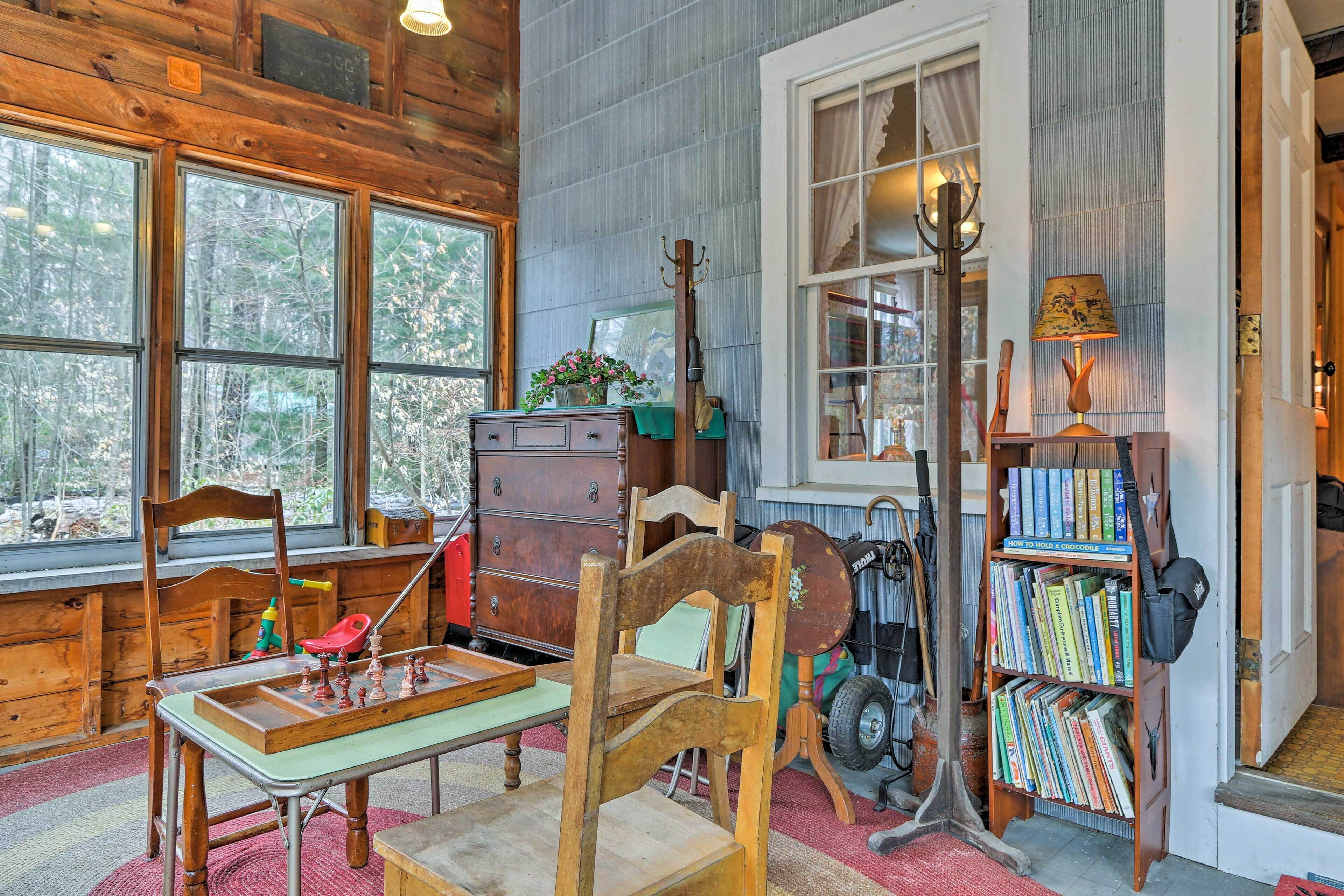 House (2 Bedrooms) | Interior