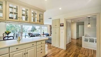 Rumah (5 Bedrooms) | Interior