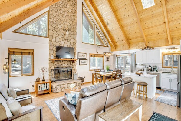 House (2 Bedrooms) | Interior