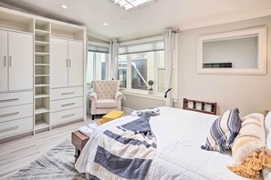 House (2 Bedrooms) | Interior - Luxe Laguna Home w/ Ocean View: Walk to Beach (Laguna Beach)