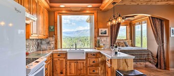 28 Mi to Yosemite: Lovely Mtn Cottage w/ Deck!