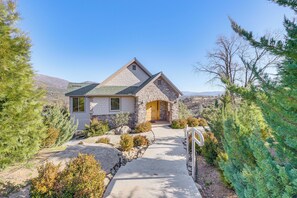 Apartment (0 Bedroom) | Front of property