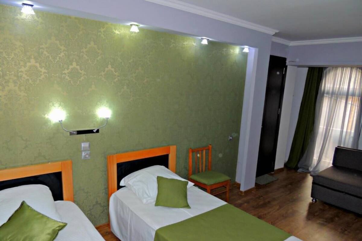 Design Double or Twin Room | Premium bedding, blackout drapes, iron/ironing board (on request)