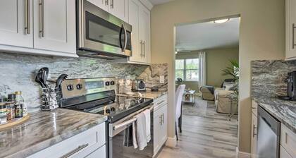 Cozy Sarasota Retreat - 3 Blocks to the Coast!