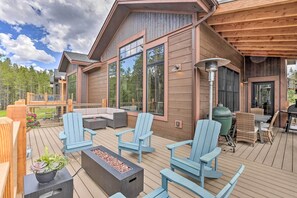 Interior - Breck Cabin w/ Hot Tub ~ 2 Mi to Main Street! (Breckenridge)