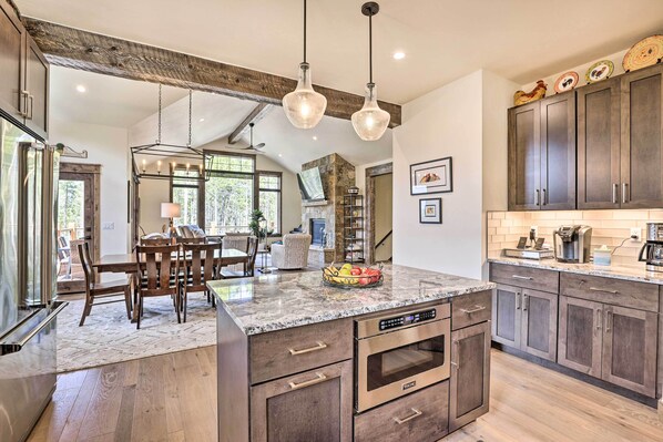 Interior - Breck Cabin w/ Hot Tub ~ 2 Mi to Main Street! (Breckenridge)