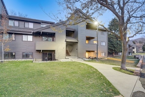 Apartment (2 Bedrooms) | Interior - Cozy Avon Condo w/ Grill: Walk to Ski Shuttle (Avon)