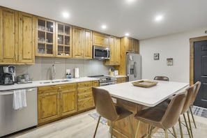 Apartment (2 Bedrooms) | Interior - Cozy Avon Condo w/ Grill: Walk to Ski Shuttle (Avon)