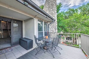 Apartment (3 Bedrooms) | Front of property - Ruidoso Downs Condo w/ Mtn View + Balcony! (Ruidoso Downs)