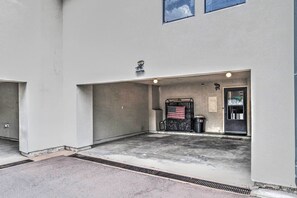 Apartment (3 Bedrooms) | Interior - Ruidoso Downs Condo w/ Mtn View + Balcony! (Ruidoso Downs)