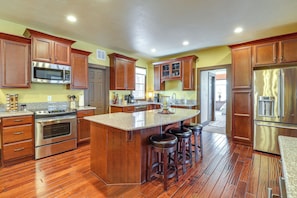 House (2 Bedrooms) | Interior