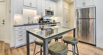 Traverse City Condo: Half Mi to Front Street!