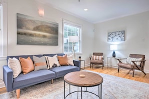 TV - Cozy Mobile Condo w/ Community Outdoor Pool! (Mobile)