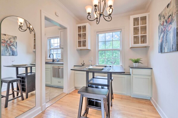 Apartment (2 Bedrooms) | Private kitchen - Cozy Mobile Condo w/ Community Outdoor Pool! (Mobile)