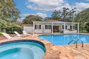 Outdoor pool - Cozy Mobile Condo w/ Community Outdoor Pool! (Mobile)