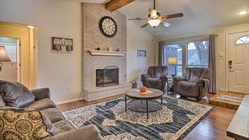 Rumah (3 Bedrooms) | Bagian depan properti