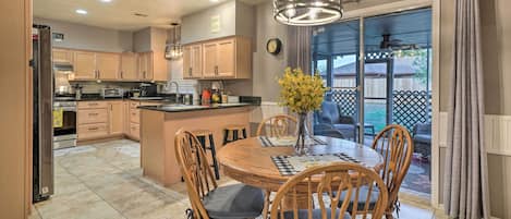 House (3 Bedrooms) | Interior