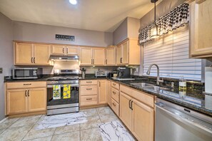 單棟房屋 (3 Bedrooms) | 內部