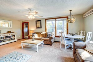 Cottage (2 Bedrooms) | Interior